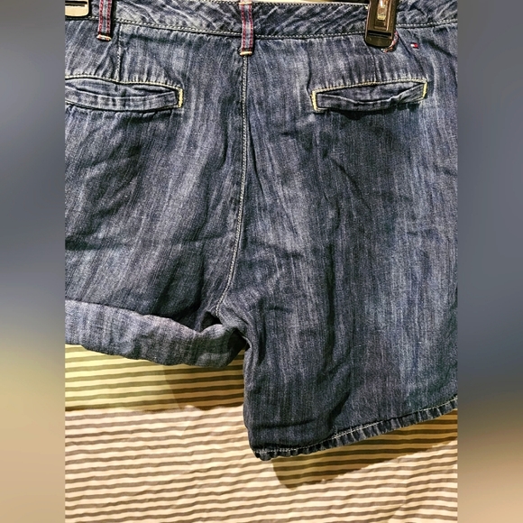 Ladies Shorts-Tommy Hilfiger-Size 10 - Picture 4 of 5